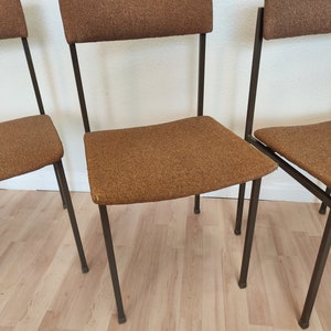 Chaises d'école vintage / Base en métal noir et siège en tissu marron / Chaises de salle à manger rétro des années 1970 par STOL Kamnik, Yougoslavie image 9