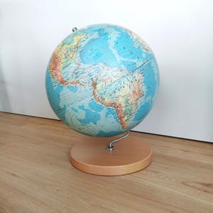 Grande mappamondo vintage originale TLOS Zagreb Jugoslavia anni '70 / Globo in legno e carta di metà secolo