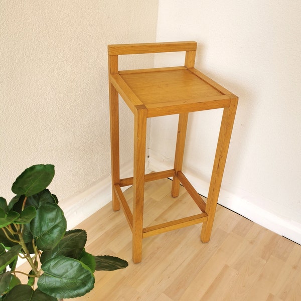 Tabouret de bar en bois de hêtre minimaliste vintage / Chaise carrée d'île de cuisine / 1980, Yougoslavie / Warm Japandi Inteior Design / Bistro Pub