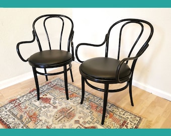 SET OF 2 Vintage Thonet Style Dine Chairs / All Black Wooden Frame and Leather Seat / Mid-century Dining Room Armchair / 1970s, Yugoslavia