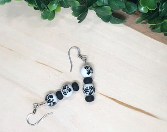 Black and petite - Dangle Earrings