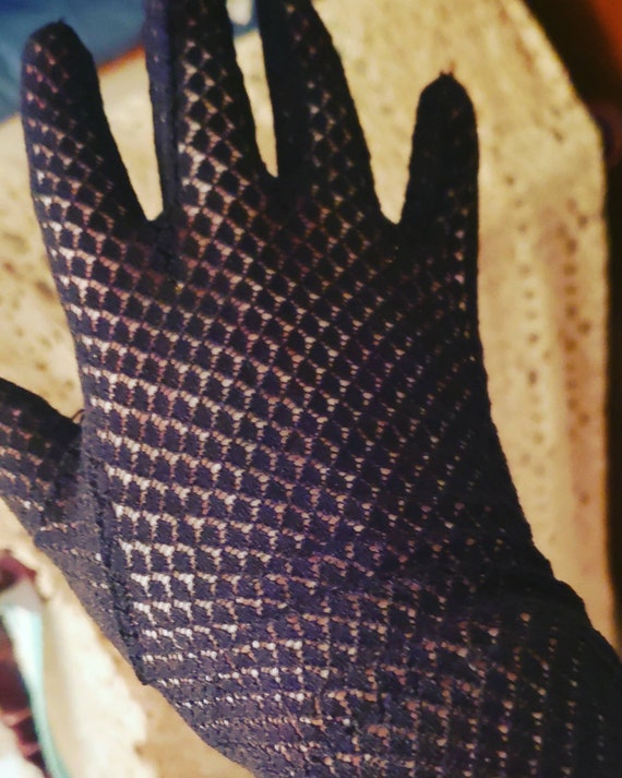 1950s Black Fishnet Opera Gloves.Medium sized 1950