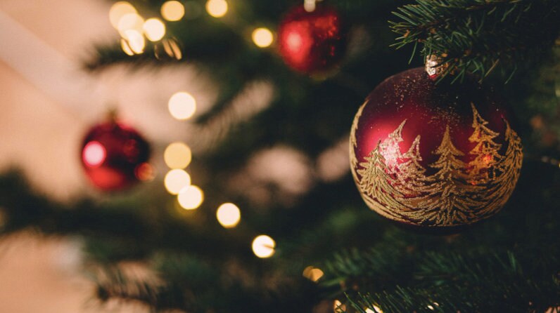 Zoom Holiday Background 5-pack #2 - High Quality Zoom Background