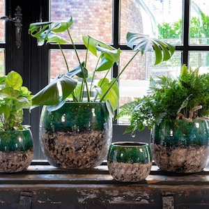 Handmade Emerald Green & Black Ceramic Plant Pot: Lindy Retro Indoor Planter, Multiple Sizes (16cm-30cm)