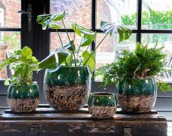 Handmade Emerald Green & Black Ceramic Plant Pot: Lindy Retro Indoor Planter, Multiple Sizes (16cm-30cm)