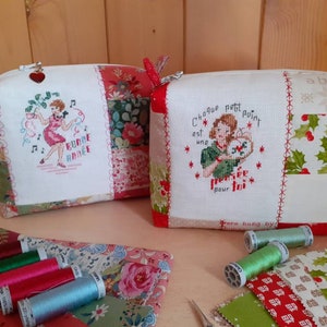 MEILLEURS VŒUX Embroidered mini charm bag
