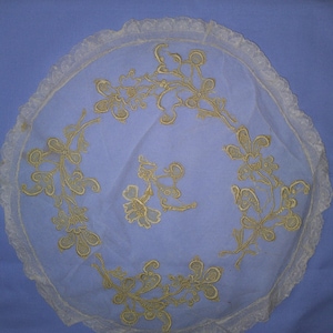 Antigue Handmade Lace Blanket/End of the 19th Century and Beginning of the 20th Century