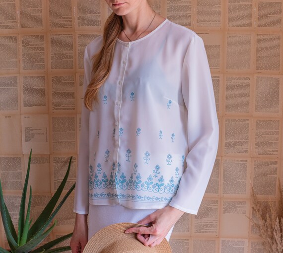 Star Printed Chiffon Blouse