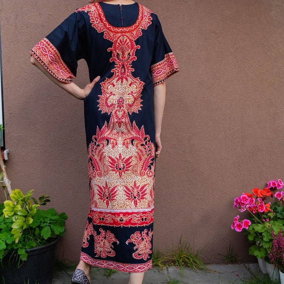 Dark Blue with Red Oriental Motifs Long Cotton Dr… - image 7