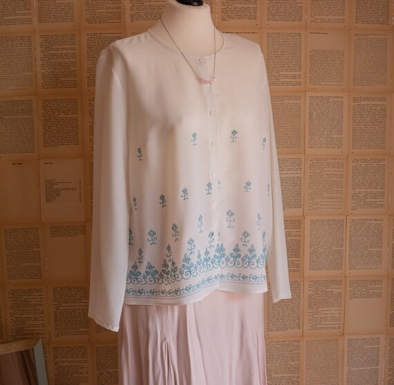 White Chiffon Blouse With Floral Embroidery Look Prin Gem