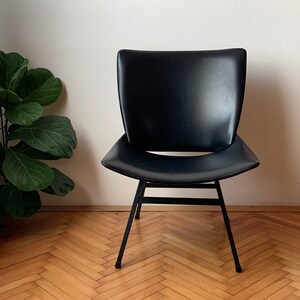 1 of 2 Vintage Lounge Black leather Shell Chair by Niko Kralj / Black faux leather upholstery / Mid Century Modern Lounge Chair / original / image 2