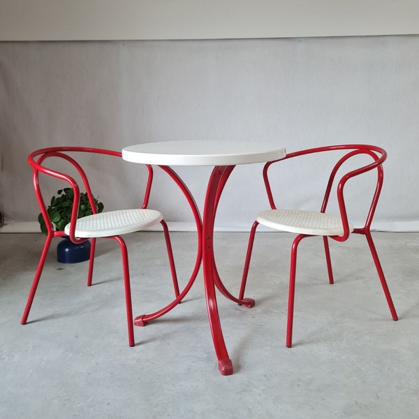 Set of 2 Vintage Red Metal Chair with Table / Stackable / Patio chair / Set of two with table / Space age / Vintage / 60s / Balcony chair