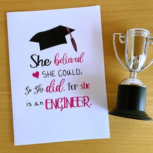 Tarjeta de graduación de ingeniero imprimible, graduada de ingeniería, ella creía que podía, así lo hizo, tarjeta de graduación rosa