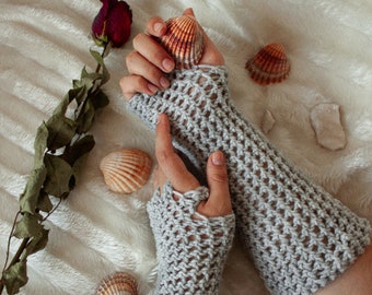 Eyre gloves crochet