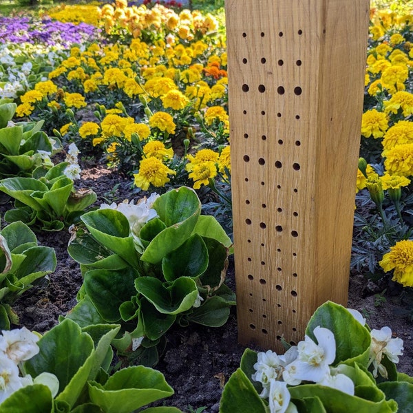 umweltfreundliches Insektenhotel (Bienenhotel)