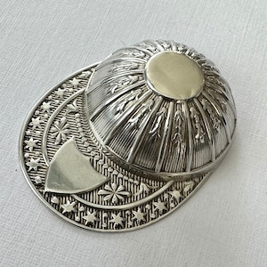 Jockey Cap Elizabethan Collectible Vintage Solid Silver Tea Caddy Spoon Hallmarked for Sheffield 1975 Maker Francis Howard