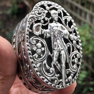 Victorian Silver Oval Trinket Box Ornately pieced & Embossed London 1897 HallmarkCollectible in Mint Antic Condition