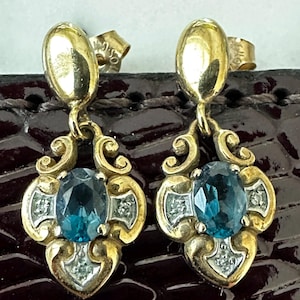 Punzierte Stilvolle 9K Gelbgold Reich Schimmernde Blaue Topas & Diamant Tropfen Ohrringe 3Gr, London