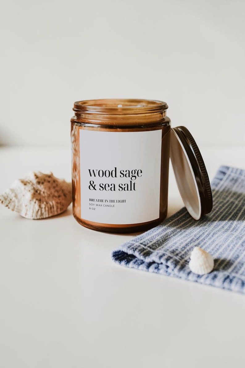 Wood Sage and Sea Salt coastal candle handmade in Québec, Canada by Breathe in the Light. Bougie sauge boisée et sel marin faite au Québec.