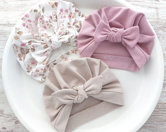 Sombreros de bebé, Turbante de bebé, Sombrero beige, Sombrero floral, Sombrero rosa viejo, Regalo de recién nacido, Regalo de niña, Regalo de baby shower