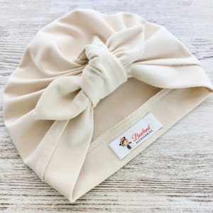 Gorros para bebé, Turbante para bebé, Gorro beige, Gorro floral, Gorro de cacao, Regalo para recién nacido, Regalo para niña, Regalo para baby shower imagen 5