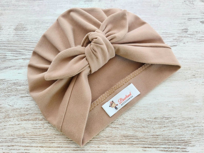 Gorros para bebé, Turbante para bebé, Gorro beige, Gorro floral, Gorro de cacao, Regalo para recién nacido, Regalo para niña, Regalo para baby shower imagen 6