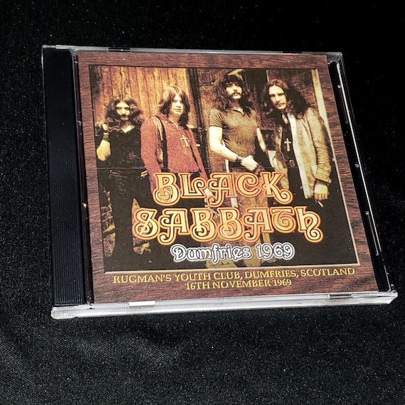Black Sabbath サイン入り CD Lot Detail - Black Sabbath Signed “Heaven and Hell” CD Cover