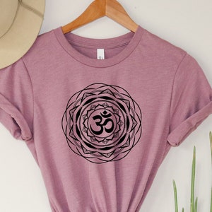 Womens Yoga Shirt - Mandala Shirt - Yoga Clothing - Workout Tops