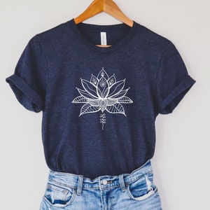 Lotus Shirt, Lotus Mandala Shirt, Grafik T-Shirt, Yoga Shirt