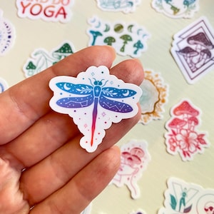 Tiny Dragonfly Sticker - Tiny Sticker for Water Bottle - Small Animal Sticker - Waterproof Dragonfly Sticker - Small Universe Sticker