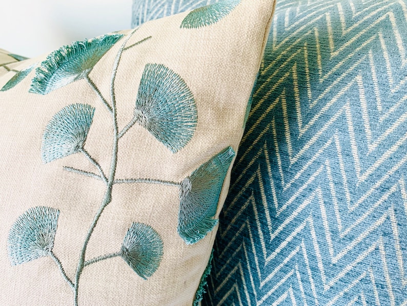 Made by Cushion Room sample fabric 021 Infinity Blue Design Pillow Cover with Invisible Zippe