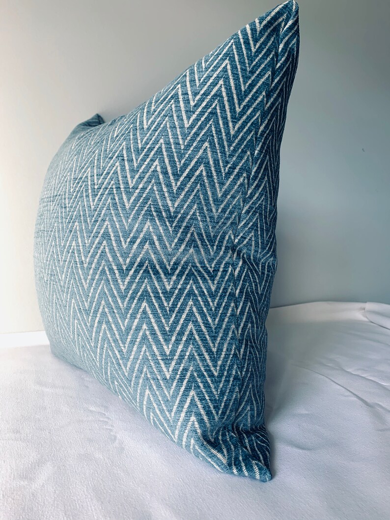 Made by Cushion Room sample fabric 021 Infinity Blue Design Pillow Cover with Invisible Zippe