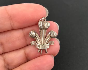 Vintage 925 sterling silver Prince of Wales feathers bracelet charm