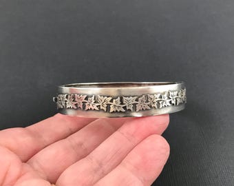 Antique Victorian 1885 hallmarked sterling silver Ivy Leaf bangle