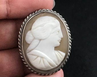 Antique Victorian silver mounted carved shell portrait cameo brooch