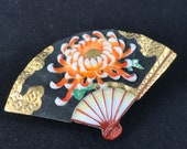 Vintage Toshikane Japanese porcelain fan brooch, Chrysanthemum flower in orange with gold details, large size, Arita porcelain, 1940s-50s