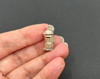 Vintage sterling silver opening postbox charm (empty - for stamp)