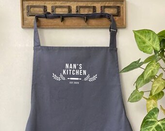 Premium Nan's Kitchen Apron with Pockets, Printed with Personalised date - Nan, Mum, Mothers Day / Birthday Gift UK - FREE Uk Postage