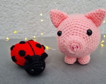 2 gehaakte geluksbrengers, lieveheersbeestje en varken, Amigurumi handgemaakt