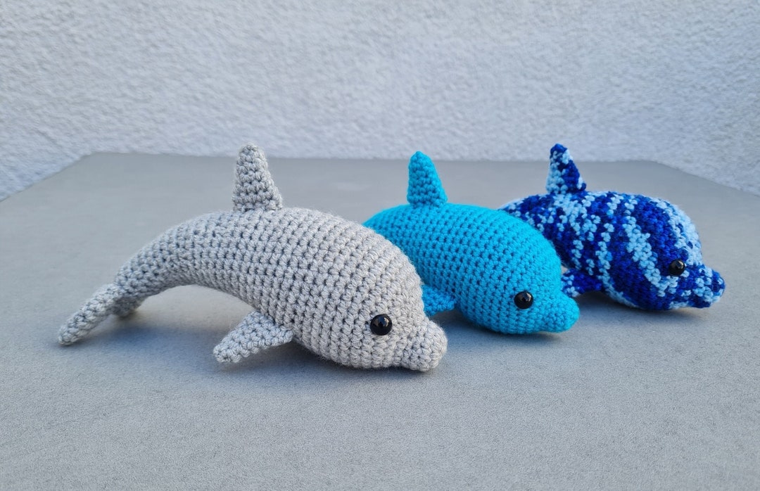 ハンドメイド　夏　編みぐるみ　インテリア　置物　海の生き物　イルカ ハンドメイド 夏 編みぐるみ インテリア 置物 海の生き物 イルカ