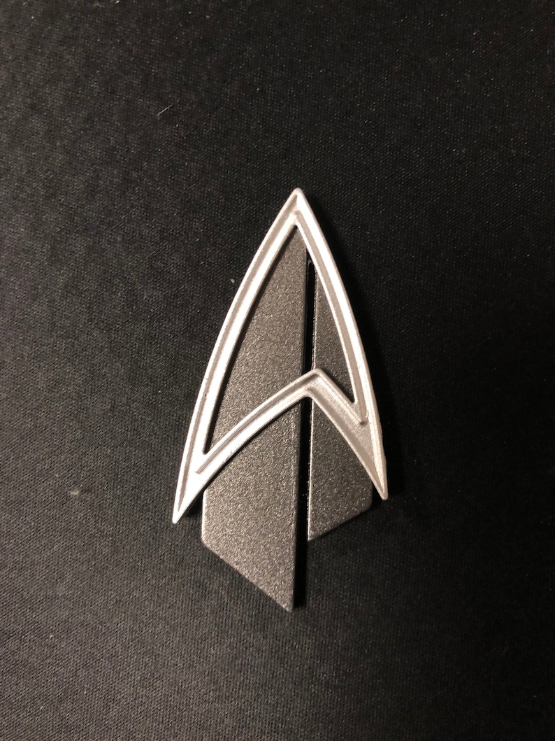 star trek picard season 3 combadge