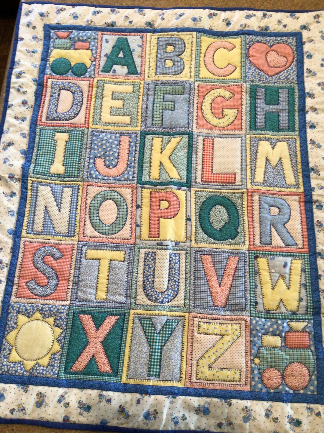 ABC Hand Quilted Baby Quilt-alphabet Baby Blanket - Etsy Canada