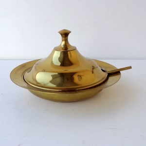 Vintage brass sugar bowl made in Italy from the 80s, diameter 15 cm, height 10 cm