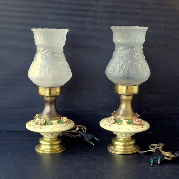 Antique pair of table lamps with brass structure in porcelain and satin glass cup, height 33cm, weight735 grams, made in Italy from the1950s