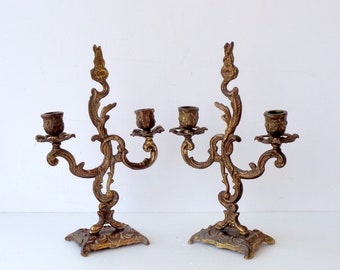 2 Candelabri in ottone pesante Vecchia Italia per 2 candelieri, portacandele antichi, elegante arredamento per la casa, altezza 32 cm, peso 1072 grammi