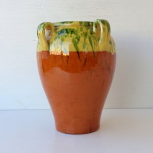 Glazed terracotta vase made in Italy from the 1950s, preserved in excellent condition, height 21 cm, weight 971 g