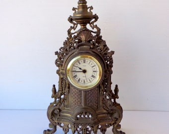 Fireplace clock, Rococo style, battery powered, working ,Vintage 1980s, height 43cm, width 24cm, depth 8cm, weight 3000gr