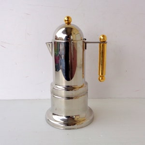 6 cups Kontessa Vev Vigano coffee maker, in 18/10 stainless steel height 25.5 cm base diameter 12 cm weight 1010 grams capacity 500 ml
