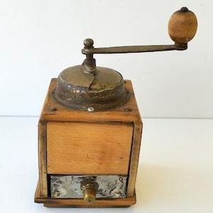 Vintage Italy coffee grinder, utensil to mince the coffee, in wood and  brass,  Italian-style coffee grinder