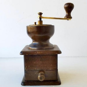 Vintage Italy coffee grinder, utensil to mince the coffee, in wood and  brass,  Italian-style coffee grinder